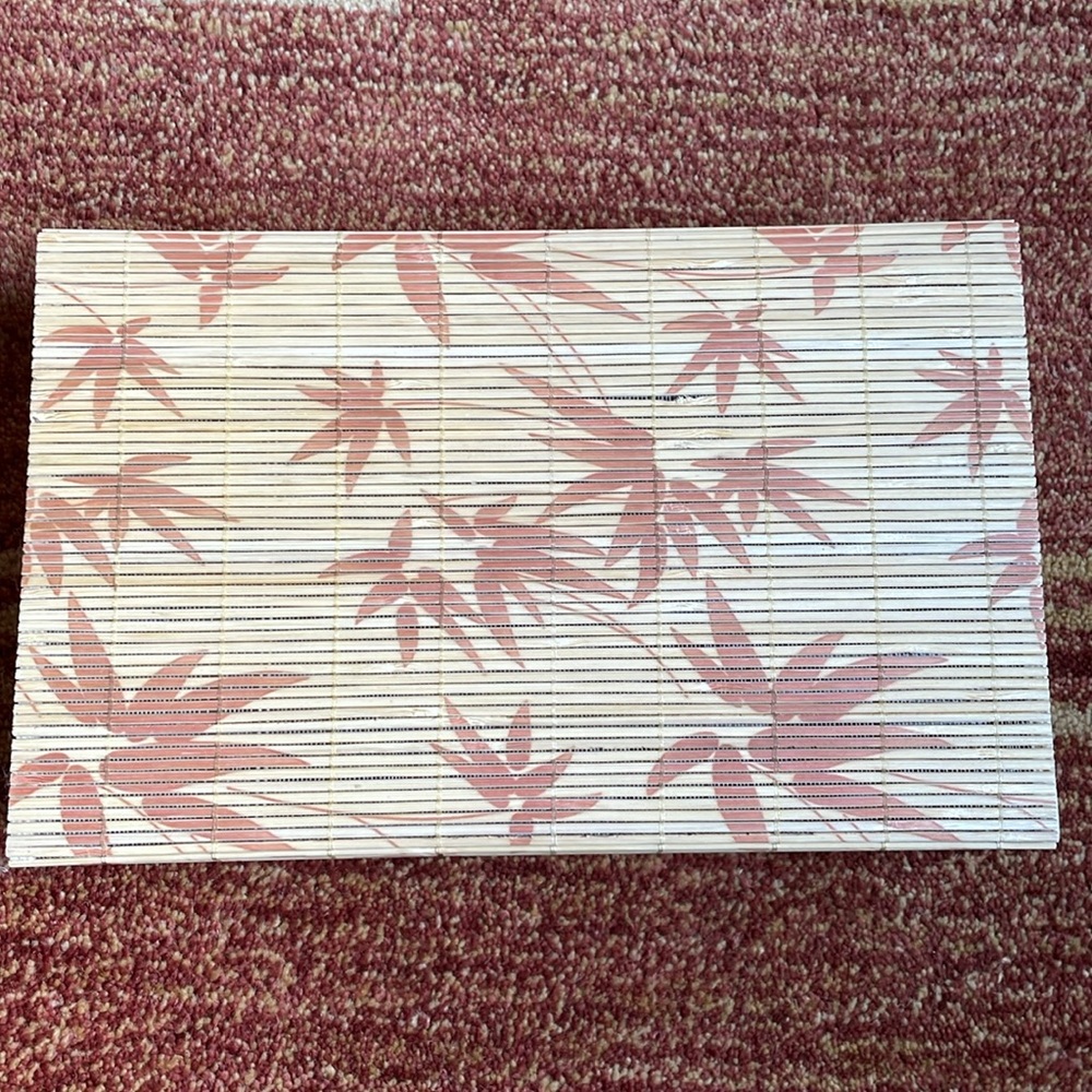 Bamboo slat storage box 11 x 7 x 2-3/4 in - Picture 4 of 5